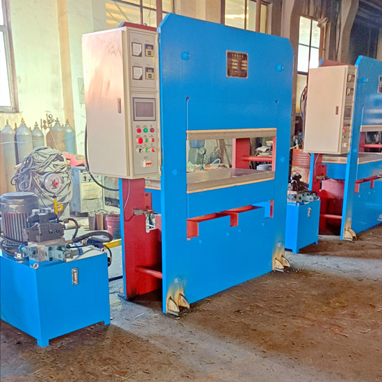 200噸框式雙缸平板硫化機(jī)-PLC自動(dòng)硫化機(jī)